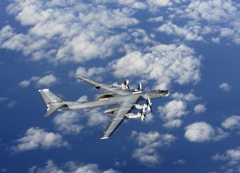 Južná Kórea: Čínske a ruské lietadlá vstúpili do zóny protivzdušnej obrany