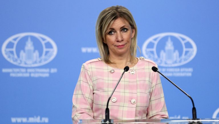 Rusov pobúrilo stanovisko Korčokovho rezortu k poškodeniu Slavína. Vraj povzbudzuje barbarov