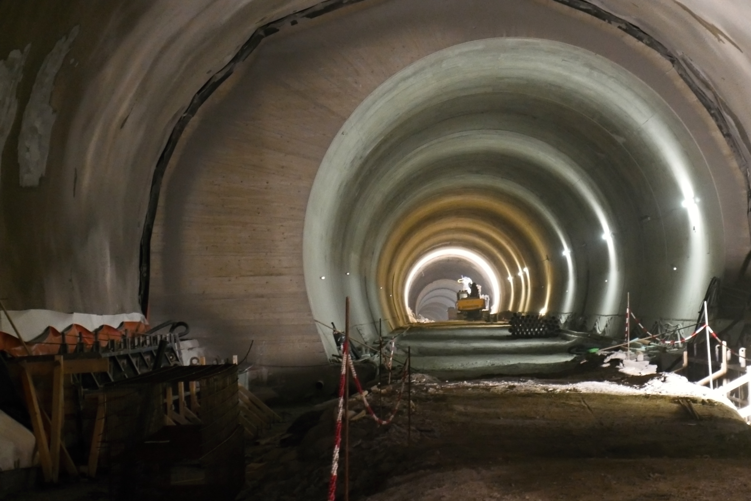 Úsek diaľnice s tunelom Višňové tak skoro nebude!