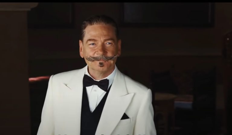 Kennet Brannagh ako Poirot vo filme Smrť na Níle. Foto: YouTube, screenshot