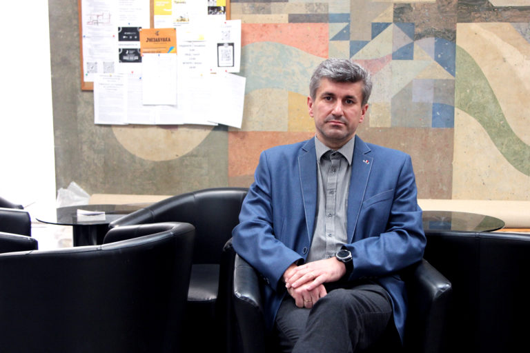 Peter Cák vo svojom hoteli Spektrum. Foto: Matúš Zajac