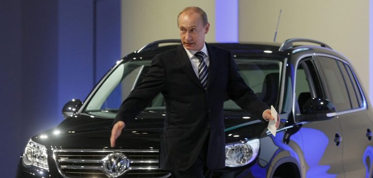 Veľké svetové koncerny opúšťajú ruský trh. Zatiaľ na dobu určitú