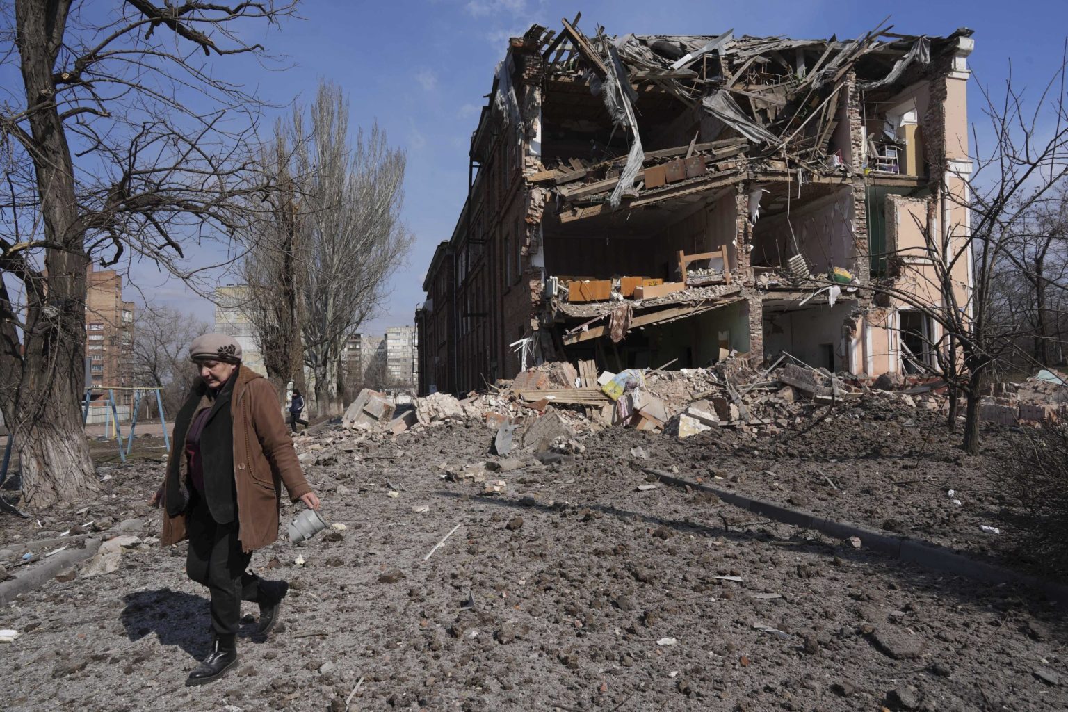 Trosky v meste Mariupol.
Foto: TASR/AP