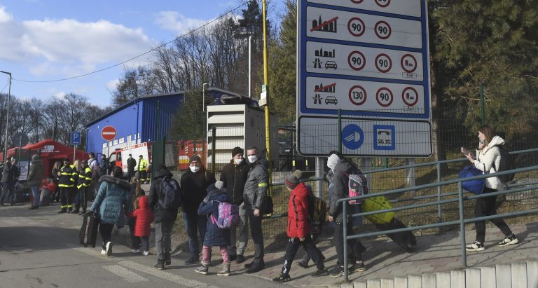 Prieskum: Štvrtina ukrajinských utečencov v Európe sa neplánuje vrátiť domov