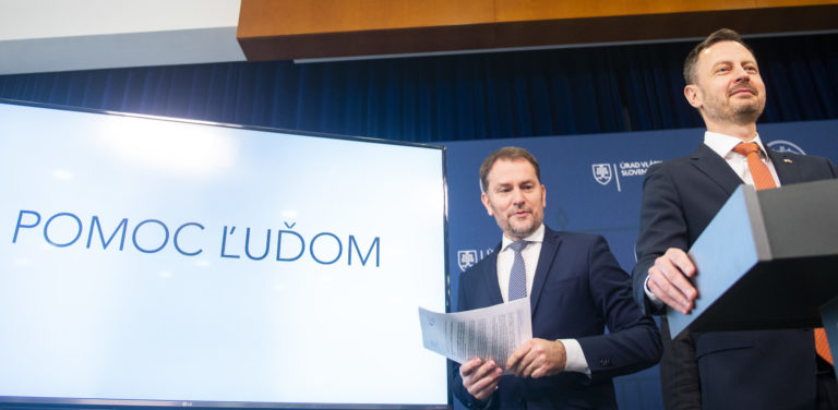 Eduard Heger a Igor Matovič (v pozadí). Foto: TASR/Jakub Kotian