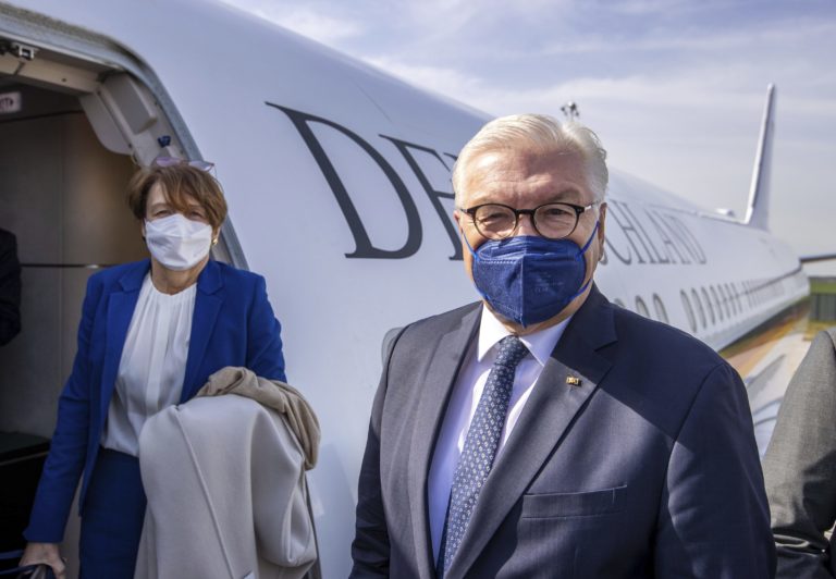 Zelenskyj sa kajá. Pozýva do Kyjeva nemeckého prezidenta aj kancelára