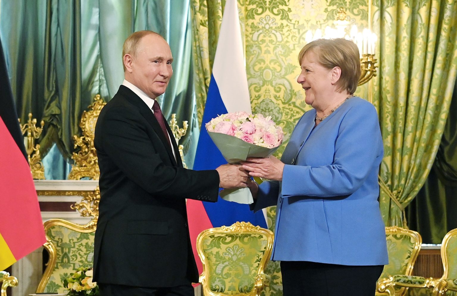 Vladimir Putina a Angela Merkelová. Foto: TASR/AP