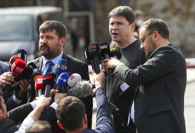 Žiadne zľutovanie s ukrajinským národom! Tvít ruského diplomata označil Zelenského poradca za výzvu na genocídu národa