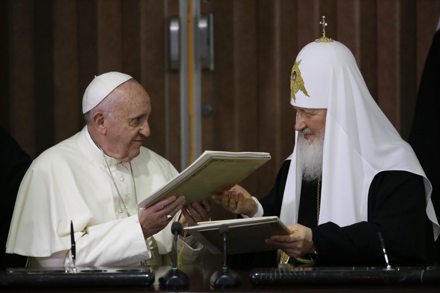 Pápež František a patriarcha Kirill v roku 2016. Foto: TASR/AP 