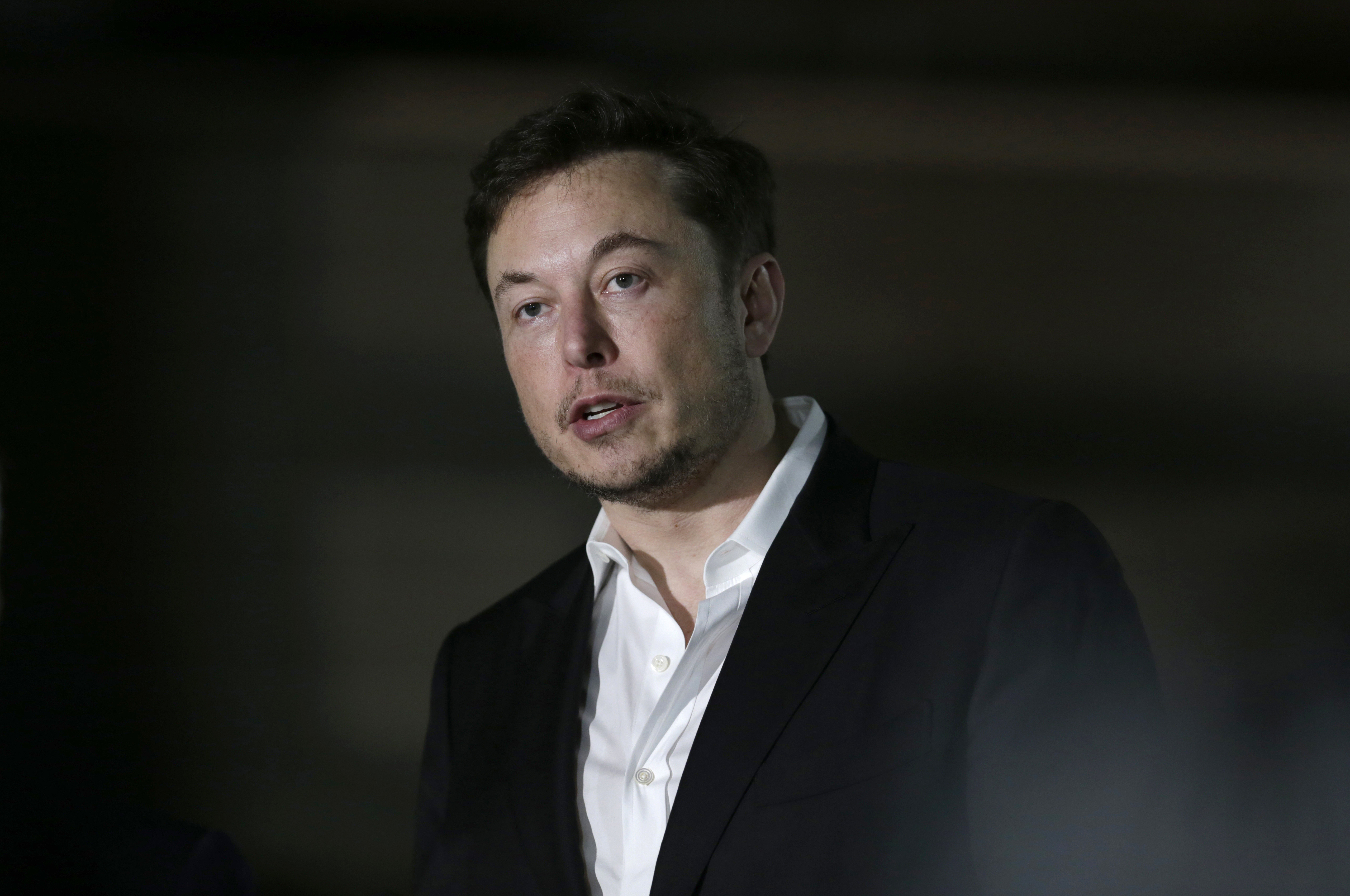 Musk poprel, že bude podporovať 45 miliónmi dolárov mesačne Trumpa