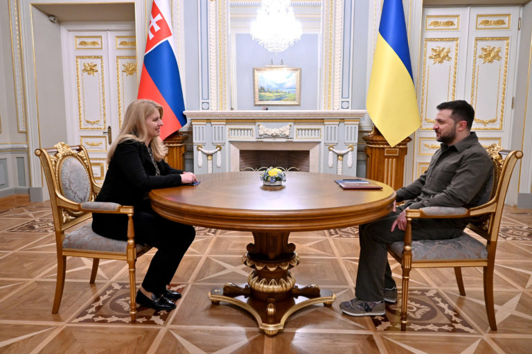Ilustračná snímka. Zuzana Čaputová a Volodymyr Zelenskyj. Foto: TASR/Kancelária prezidenta SR