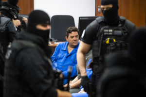 Kočnera čakajú druhé Vianoce vo väzení. Venuje sa výrobe vianočných ozdôb