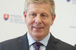 Lengvarského progresívna kauza trvá. Prečo minister doteraz nedodržal slovo a čo z toho vyplýva