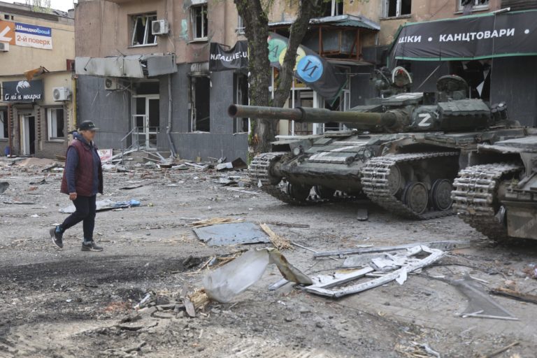 Tanky separatistov v Donecku. Foto: TASR/AP