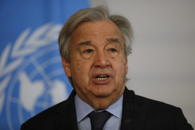 Šéf OSN Guterres považuje globálne klimatické záväzky za žalostne nedostatočné