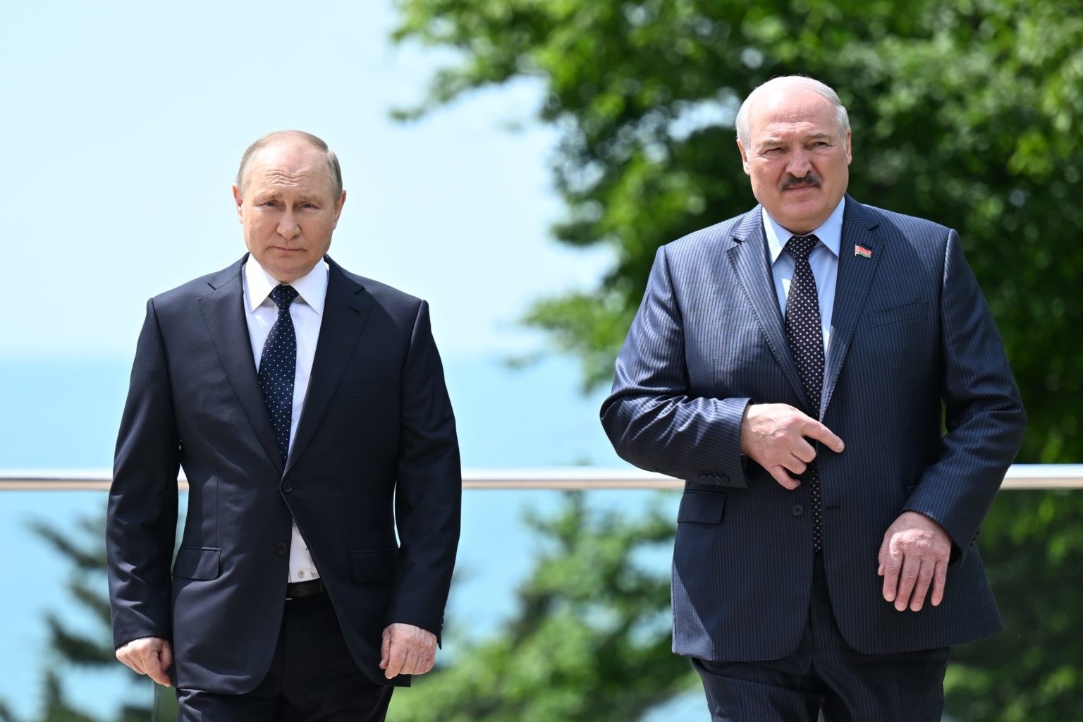Vladimir Putin a Aleksandr Lukašenko. Foto: TASR/AP