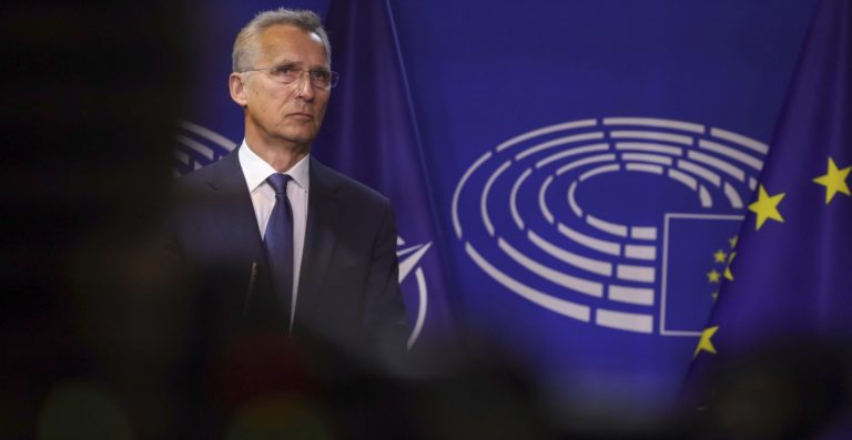 Stoltenberg: Vojna môže trvať roky. Putin chcel menej NATO, dostane opak. Ukrajina musí prejsť na západné zbrane