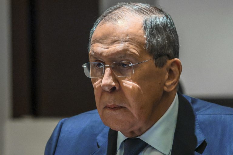 Lavrov vyzval OSN, aby pomohlo s uľahčením poľnohospodárskeho vývozu z Ruska