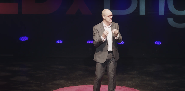 Simon Fanshawe. Foto: reprofoto YouTube