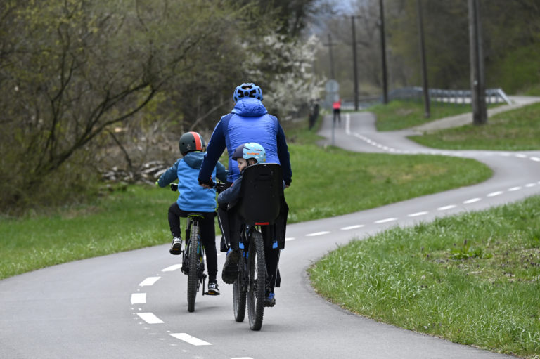 Video: Žilinský a Trenčiansky kraj prepojí cyklotrasa. Kde pribudnú ďalšie cyklocestičky?