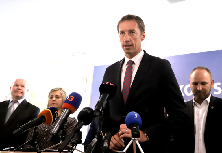 Majerský: Je nemysliteľné, aby SR znášala bremeno nezvládnutej migrácie do EÚ. Viní hlavne Maďarsko