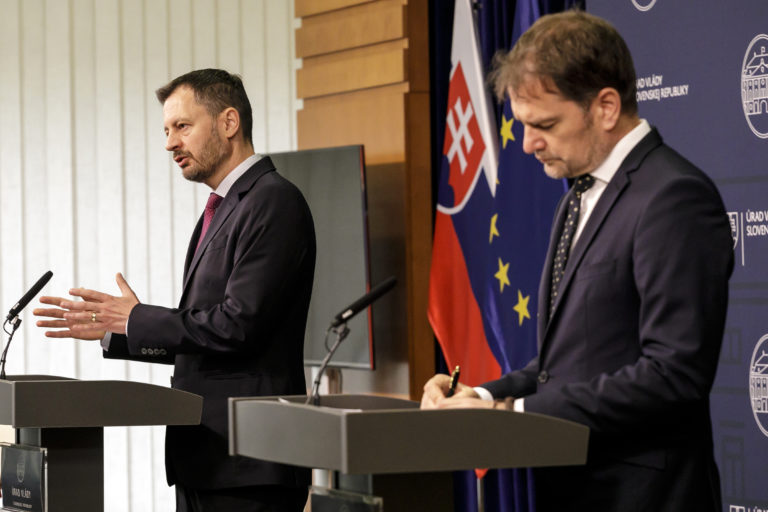 Zamestnancom v štátnej správe chceme vyplatiť 500 eur, uviedol Heger. Matovič sa ospravedlnil Sulíkovi aj SaS