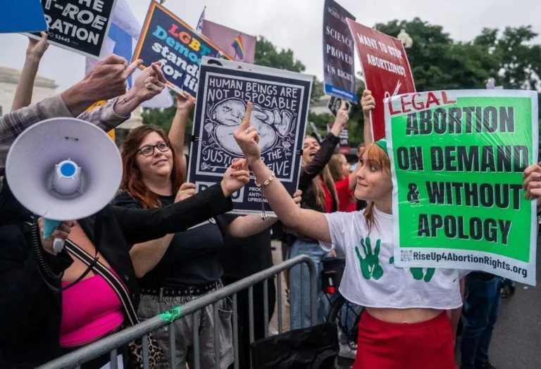 Foto: Facebook/Rise up 4 abortion rights