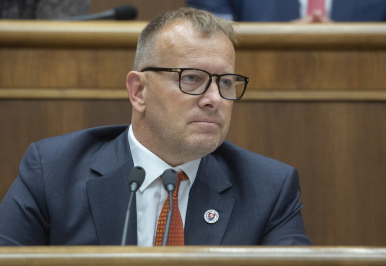 Spojené komunálne a župné voľby sa budú konať 29. októbra, oznámil Kollár