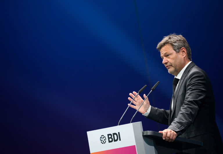 Nemecko chce zabrániť neprimerane prísnej regulácii umelej inteligencie v EÚ