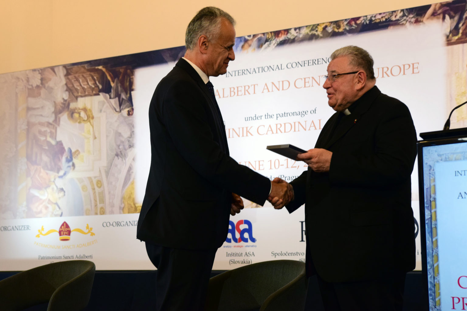 Kardinál Dominik Duka s Vladimírom Palko. Foto: archív