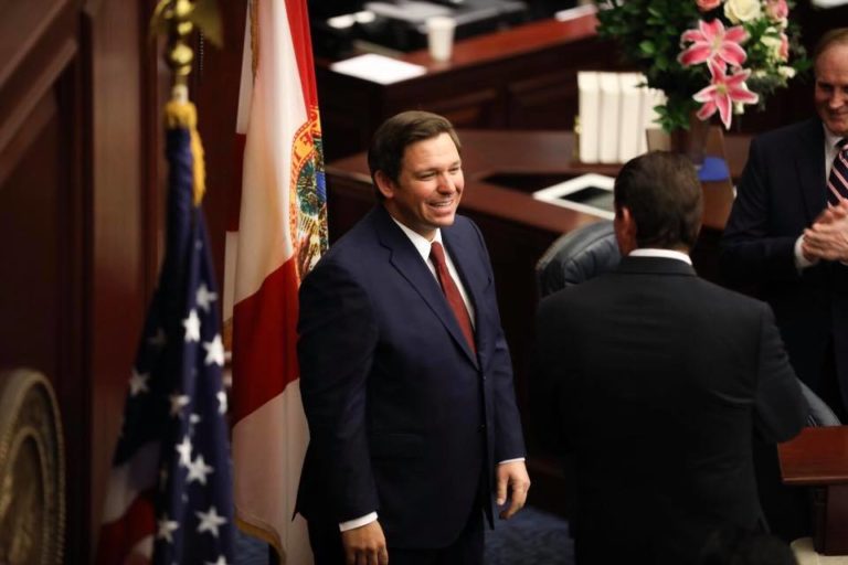 Zoznámte sa, Ron DeSantis, budúci prezident USA