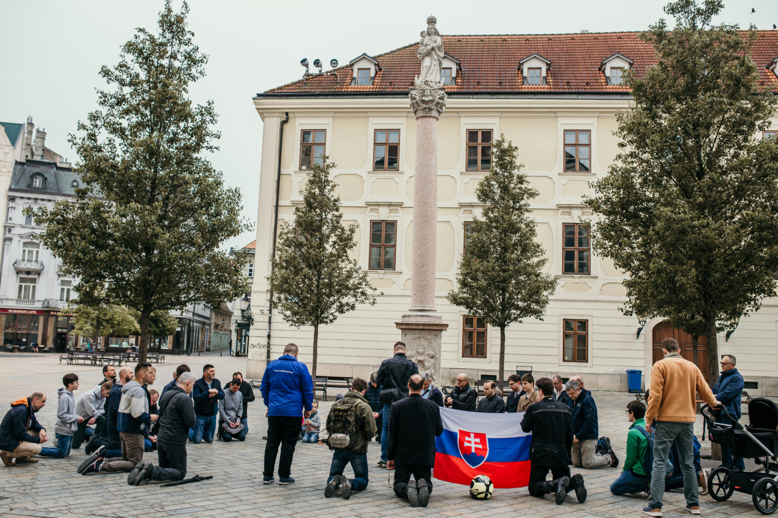 Modlitba kajúcneho ruženca dňa 7. 5. 2022. Foto: archív SLH