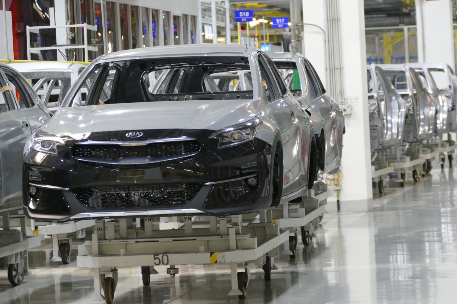 Výrobná linka fabriky Kia Motors Slovakia v Žiline. Foto: TASR/Erika Ďurčová