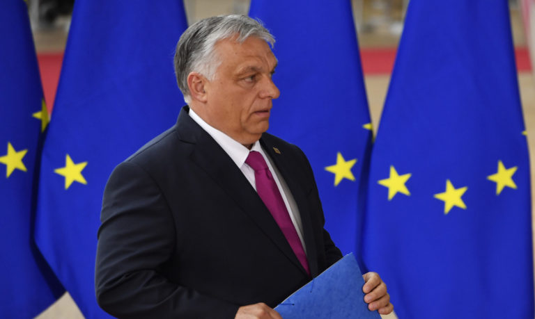 Orbán: Mali by sme financovať mier, a nie vojnu. Na nej zarába Soros