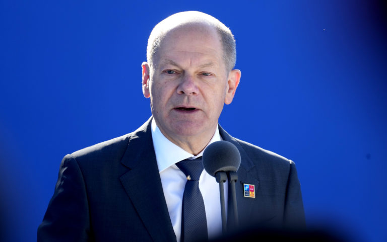 Scholz: Ponechanie nemeckých jadrových elektrární v prevádzke dáva zmysel