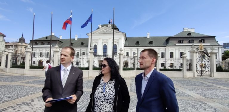 Sprava Tomáš Kováčik, Monika Jucková a Patrik Daniška. Foto: archív Štandardu