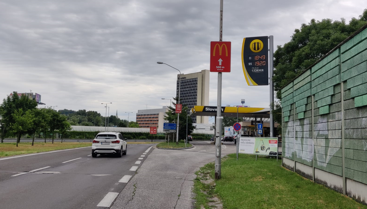 Sumy na čerpacích staniciach Slovnaftu 08.06.2022. Foto: Archív