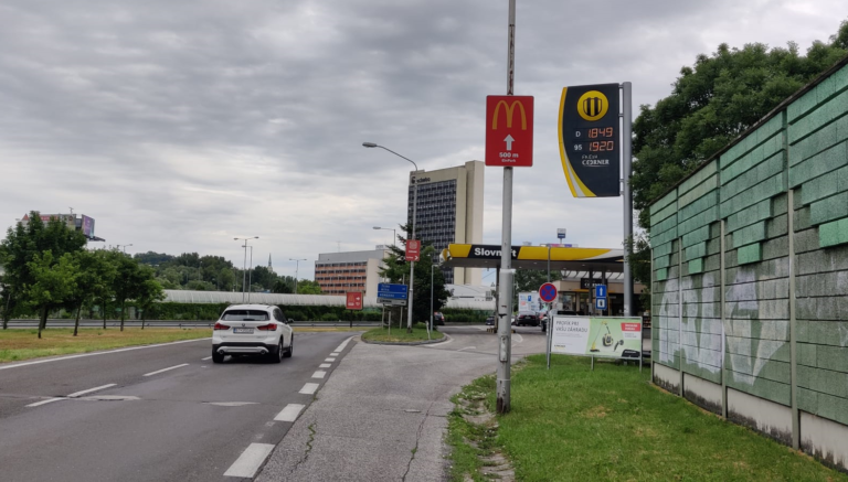 Sumy na čerpacích staniciach Slovnaftu 08.06.2022. Foto: Archív