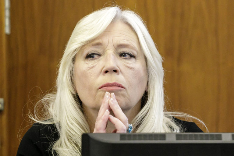 Radičová: Politici sa stávajú hovorcami rozhnevaných skupín ľudí, ktoré najprv sami vytvoria