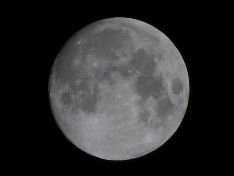 Japonská spoločnosť stratila spojenie so sondou pred jej pristátím na Mesiaci