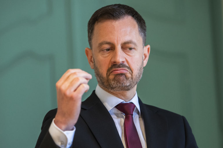 Heger nevylúčil menšinovú vládu, chce však štvorkoalíciu