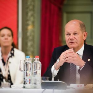 Nemci začínajú rátať s tým, že im v zime bude zima. Kancelár Scholz medzitým zahmlieva