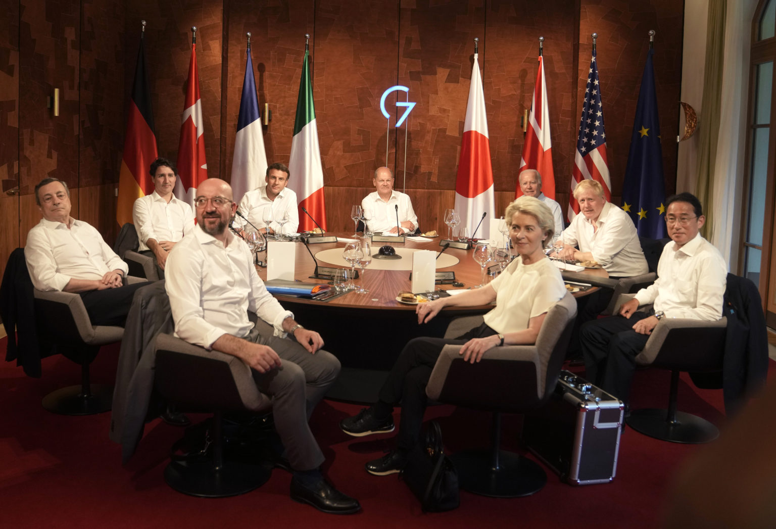 Lídri krajín G7 a EÚ. Foto: TASR/AP