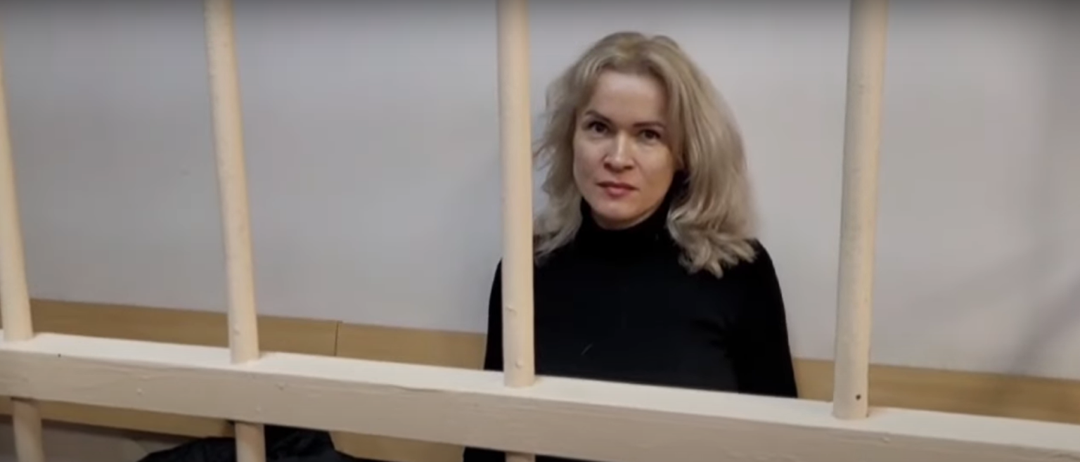 Marija Ponomarenková na súde dňa 27. 4. 2022. Zdroj: SOTAvision/YouTube
