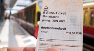 Nemecko za 9 eur alebo Woodstock vo verejnej doprave