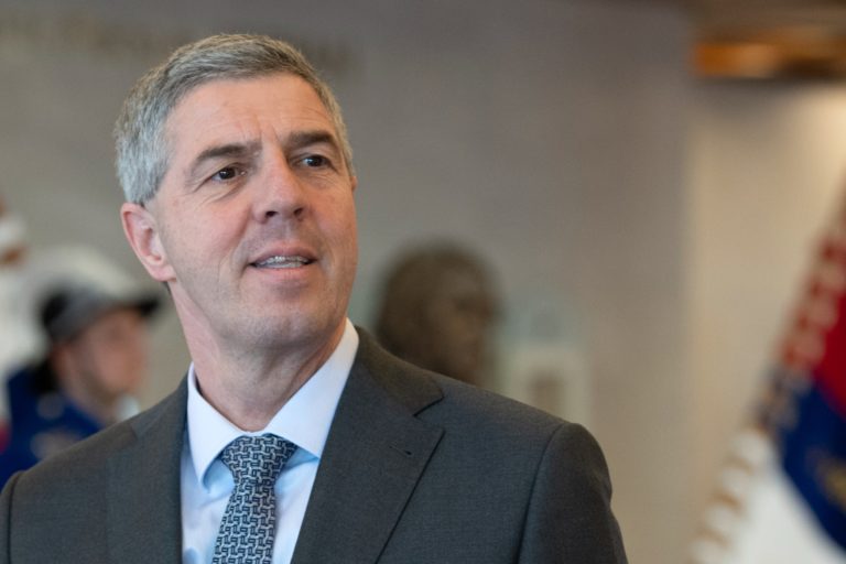 Bugár: Problémom nie je menšinová vláda, problémom je Heger