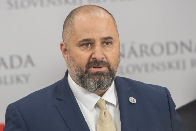 Patrick Linhart odchádza z klubu Sme rodina