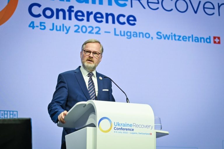 Český premiér prirovnal ruskú inváziu na Ukrajine k útoku al-Káidy na USA