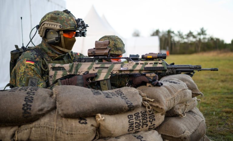 Bundeswehr čaká modernizácia. Berlín schvaľuje miliardové zbrojné nákupy