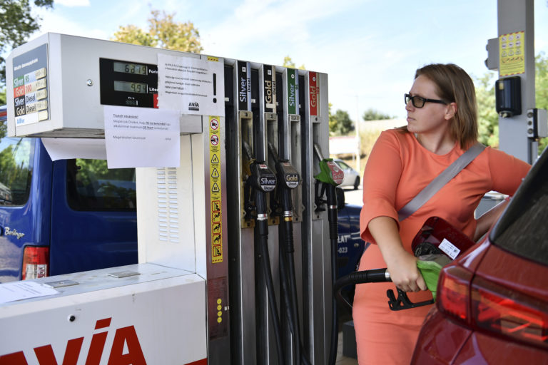 Slovenskí motoristi by nemali so zlacňovaním na pumpách počítať